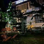 Bed & Breakfast Luna Alaçatı