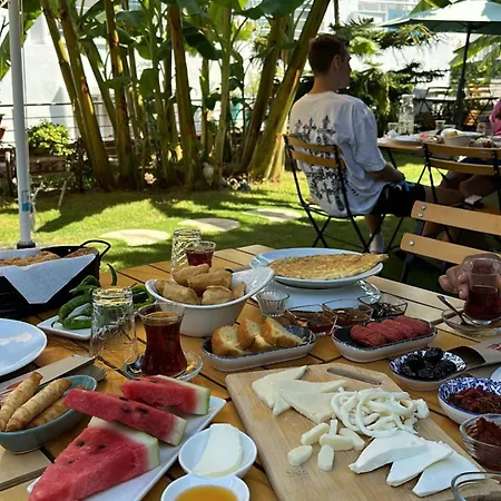 Alojamento de Acomodação e Pequeno-almoço Luna