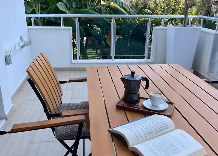 Luna Bed & Breakfast 4*