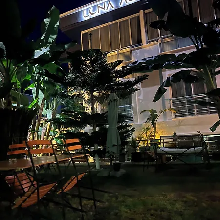 Luna 住宿加早餐酒店 阿拉恰特